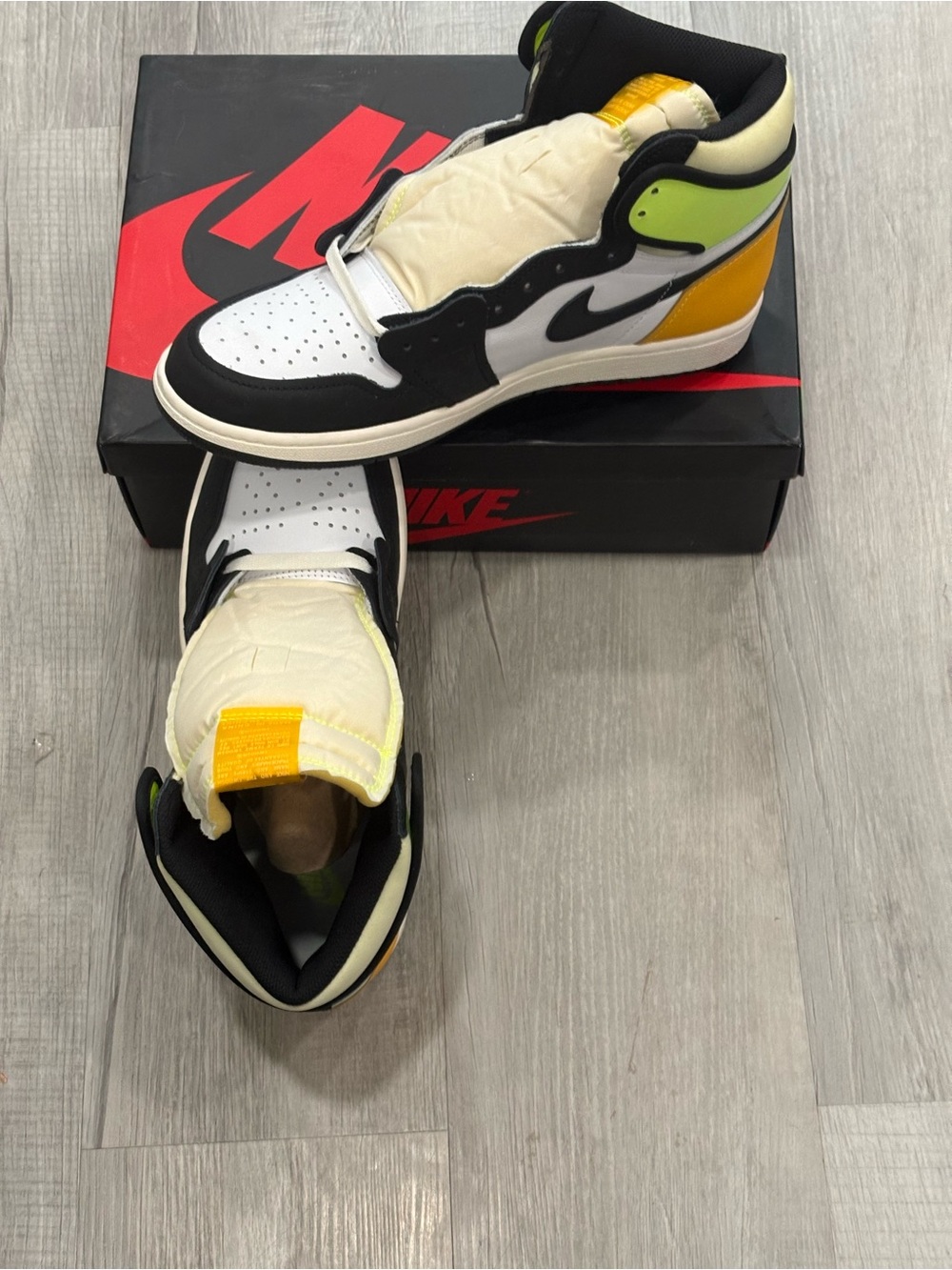 Nike High-Top Sneakers in White, Black, Yellow & Lime AT-6-24 BNWT size 11